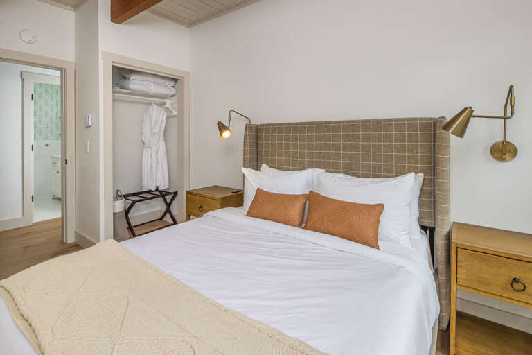 Large closet to store your items | Upper Level