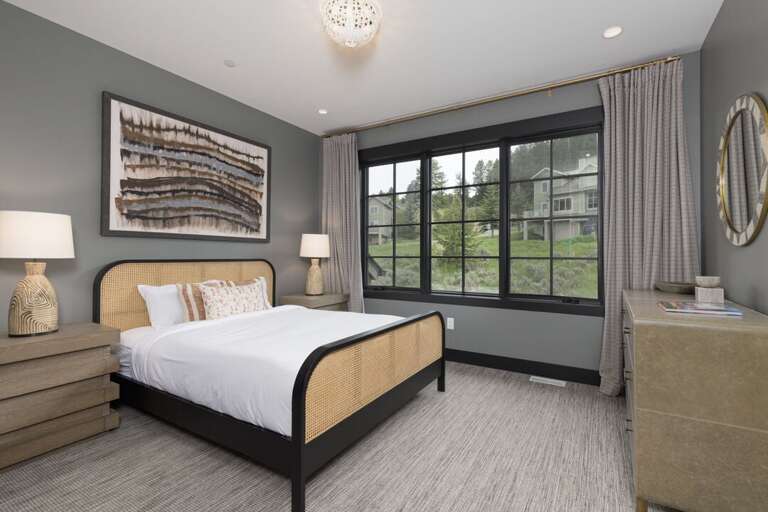 Queen-size Bed | Upper Level