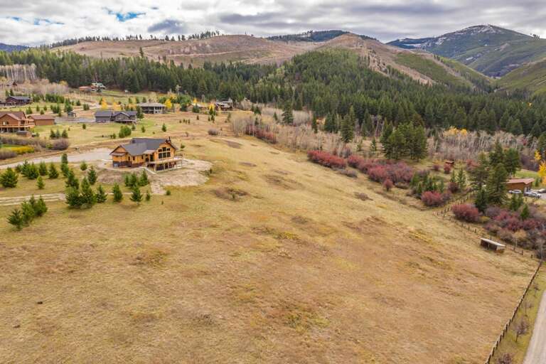 Go exploring | Exterior