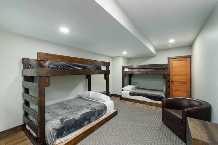 The perfect kid's room | Two Double-under-twin Bunks | Lower Level