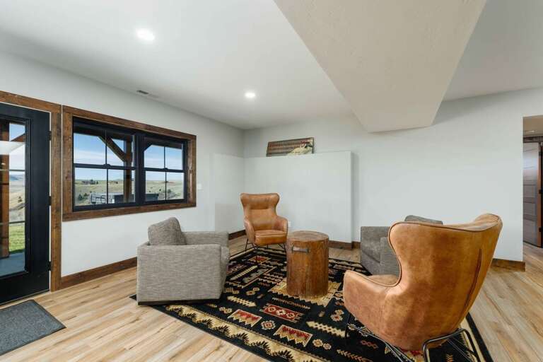 Sit and chat | Lower Level