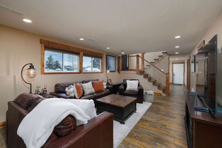 Extra living space with TV Extra living space with TV