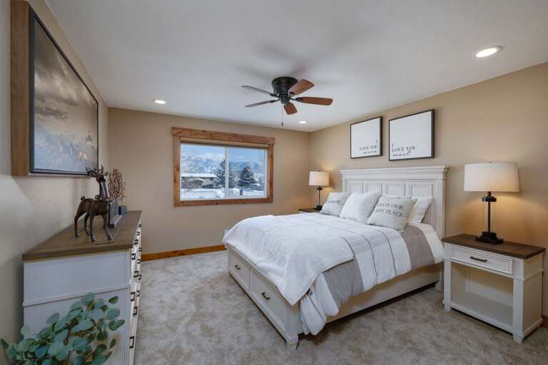 Luxurious bedding awaits | Queen-Sized Bed