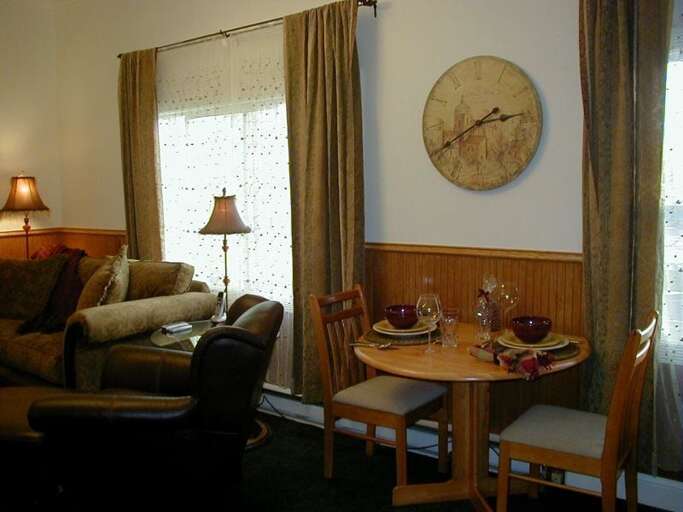 Have a cozy dinner for two | Main Level Have a cozy dinner for two | Main Level
