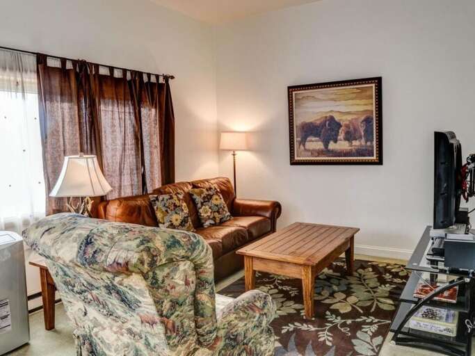 Enjoy the natural light | Main Level Enjoy the natural light | Main Level