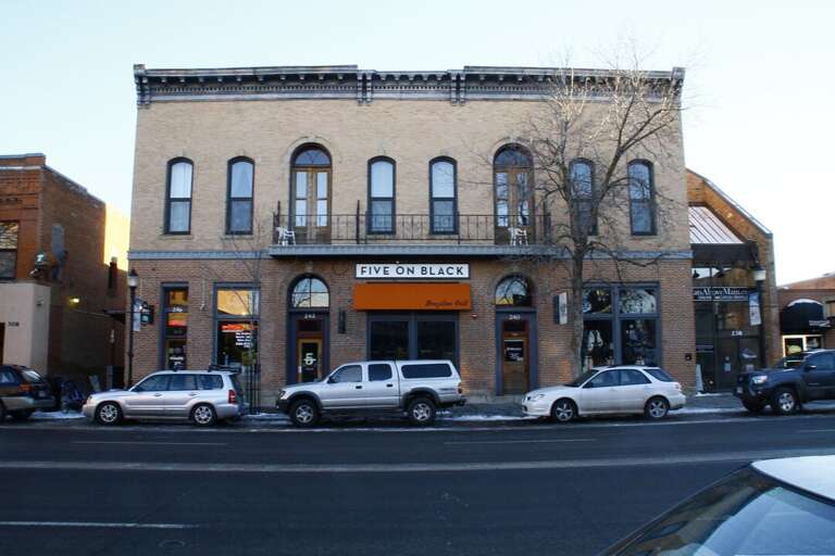 Excellent location | Exterior