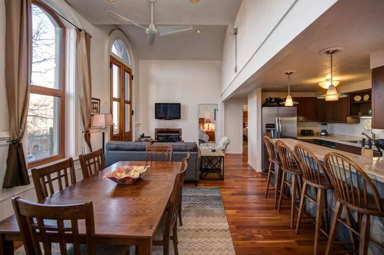 Serve your guests a delicious meal | Main Level Serve your guests a delicious meal | Main Level