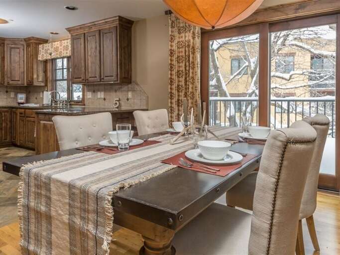 Serve up a delicious meal | Main Level Serve up a delicious meal | Main Level
