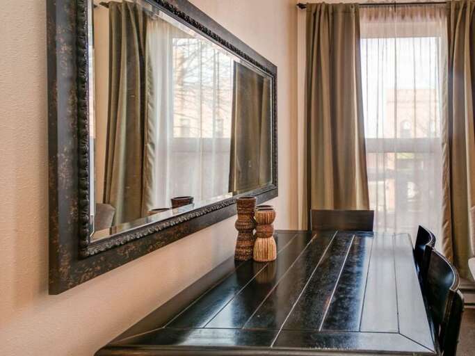 Have an intimate dinner | Main Level Have an intimate dinner | Main Level