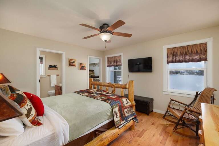 Gorgeous views, main level master bedroom. Gorgeous views, main level master bedroom.