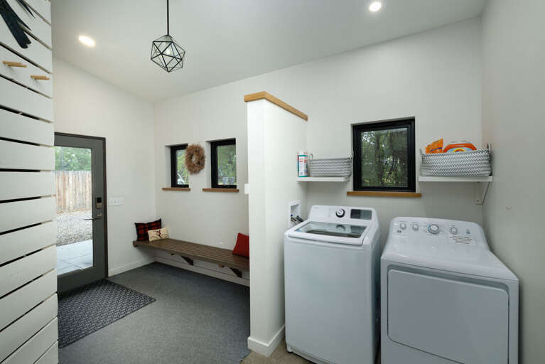 Laundry & Entry | Main Level Laundry & Entry | Main Level