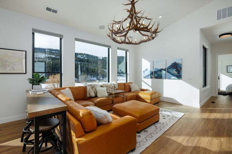 So much natural light! So much natural light!