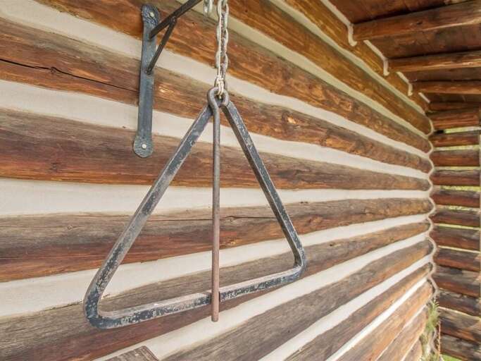 Ring the dinner bell | Exterior