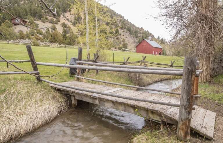 Take a stroll over the bridge | Exterior