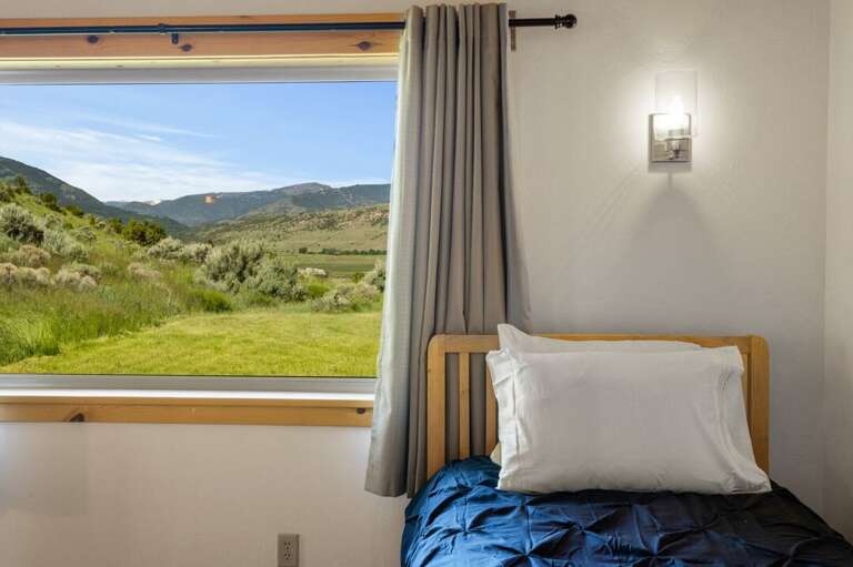 Enjoy the peace and quiet | Main Level Enjoy the peace and quiet | Main Level