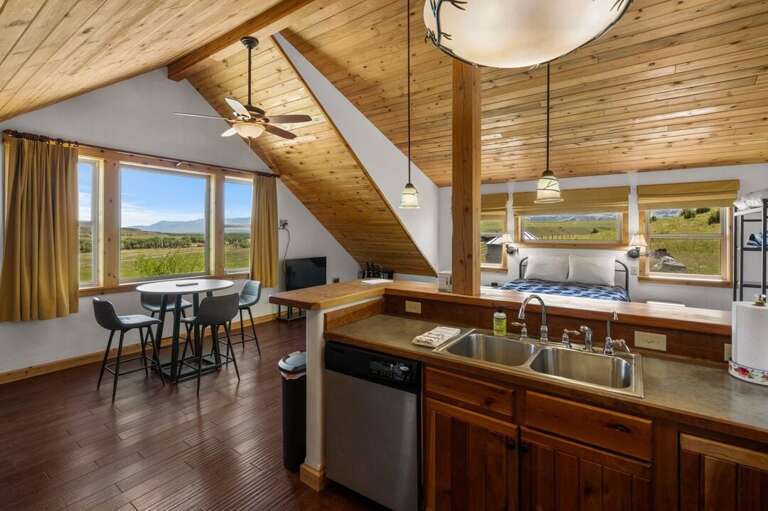 Open space | Guest Suite | Upper Level Open space | Guest Suite | Upper Level