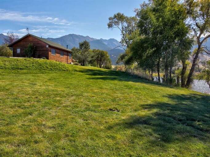 Play some yard games | Exterior