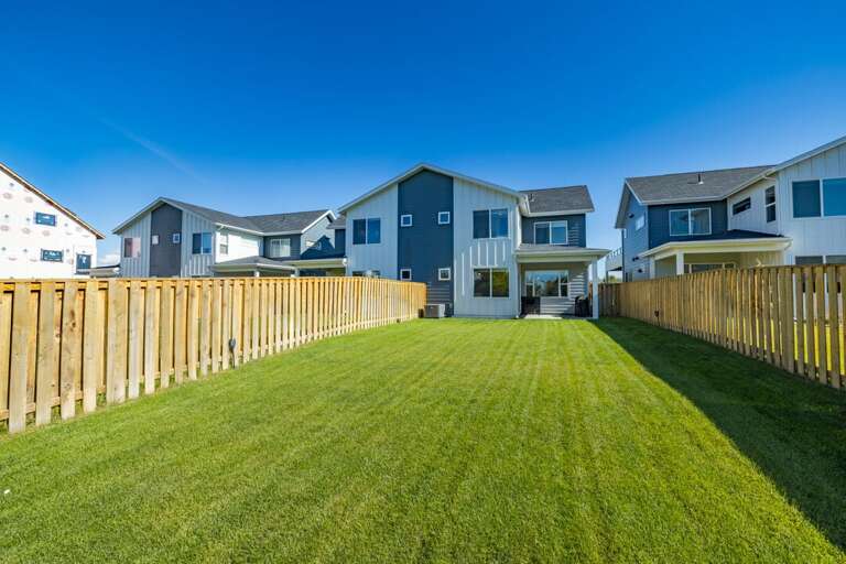 Spacious Backyard | Exterior Spacious Backyard | Exterior