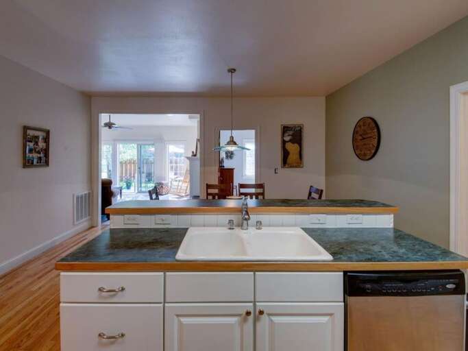 Chat while you cook | Main Level Chat while you cook | Main Level