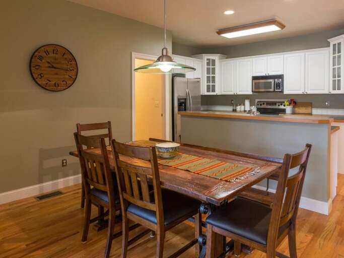 Serve a delicious meal | Main Level Serve a delicious meal | Main Level