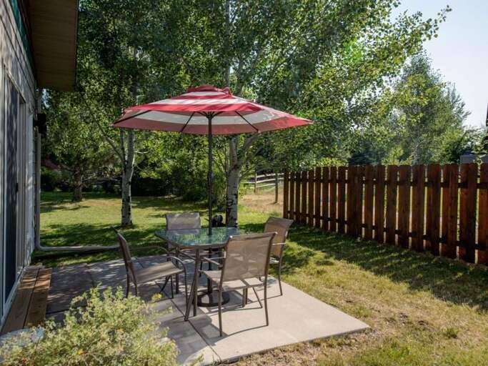 Serve dinner outside | Exterior Serve dinner outside | Exterior