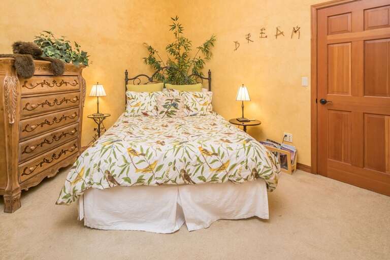 Get comfy in the master bedroom | Queen Bed | Main Level