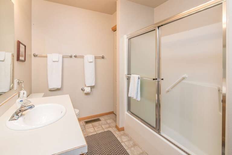 Take a bath or shower | Main Level Take a bath or shower | Main Level