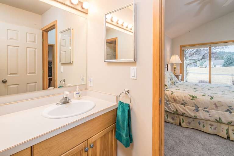 Plenty of space to get ready for a day of adventures | Main Level Plenty of space to get ready for a day of adventures | Main Level