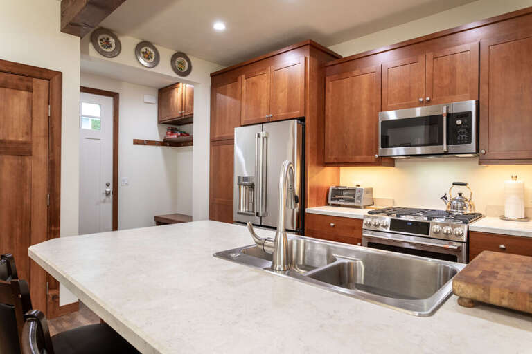 Large kitchen island, perfect for prepping your favorite dishes! Large kitchen island, perfect for prepping your favorite dishes!
