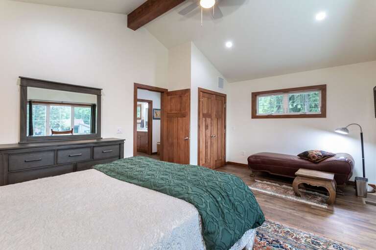 Relax on the chaise chair and read your favorite book! | Queen Bed Relax on the chaise chair and read your favorite book! | Queen Bed