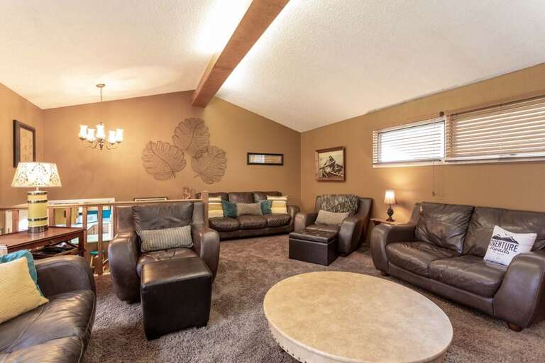 Lots of seating for everyone | Upper Level Lots of seating for everyone | Upper Level