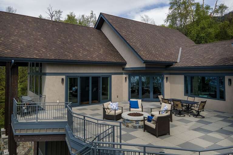 Gorgeous outdoor patio!