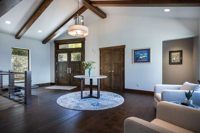 Sitting area in the foyer