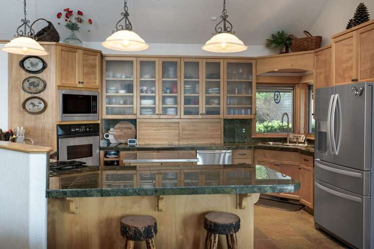 Have breakfast at the bar | Main Level