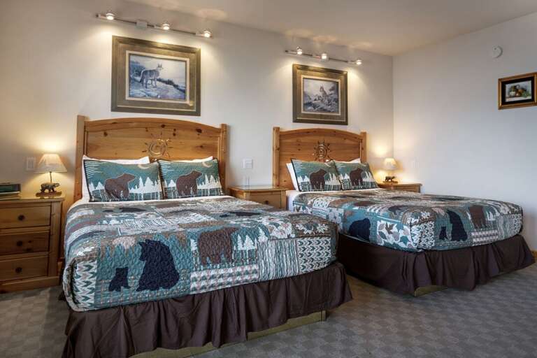 Two Queen beds Two Queen beds