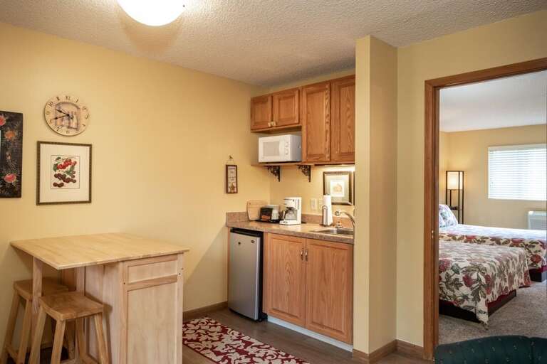 Have coffee at the bar | Main Level