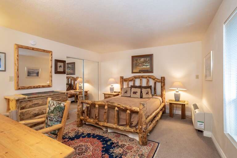 Sleep well | Queen Bed | Main Level