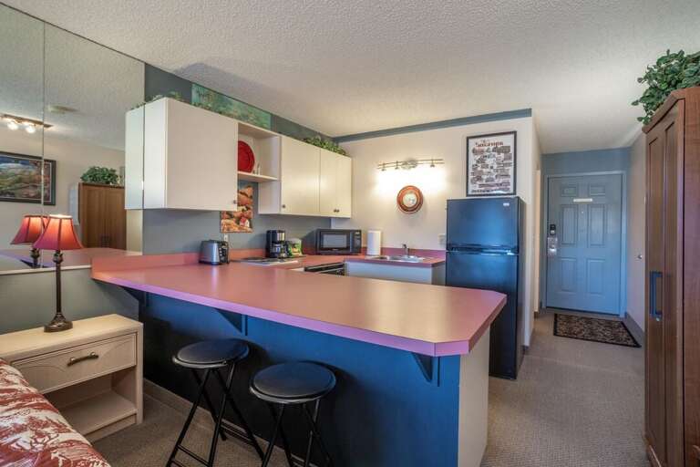 Have breakfast at the bar | Main Level Have breakfast at the bar | Main Level