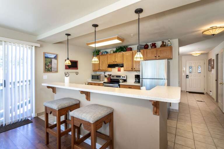 Have breakfast at the bar | Main Level