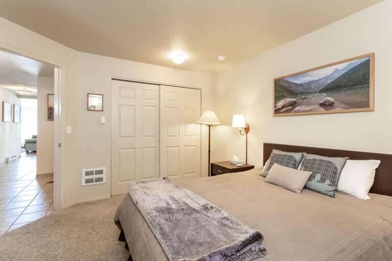 Relax in bed | Queen Bed | Main Level