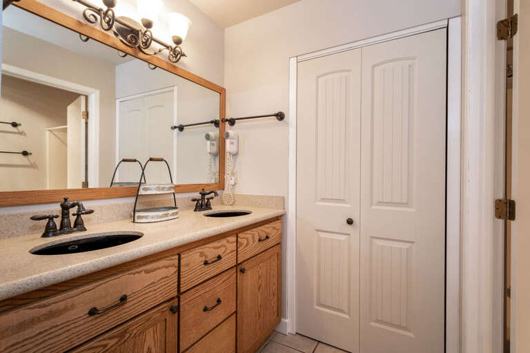 Get ready for the day | Main Level