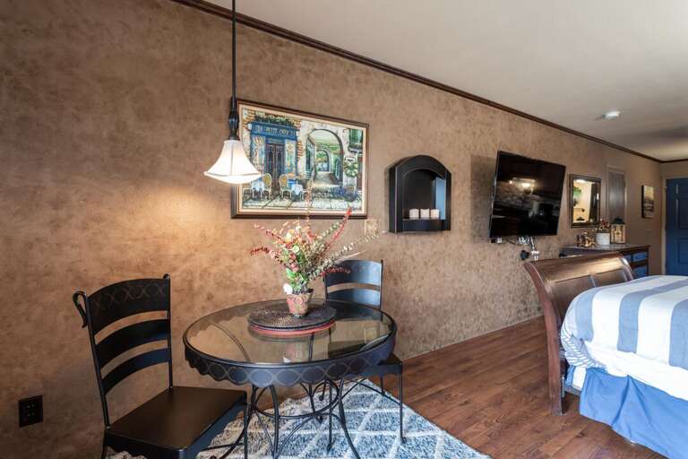 Enjoy your morning coffee as you look outside at the beautiful view!