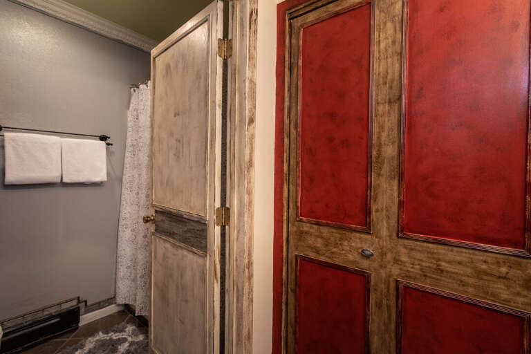 Enjoy the privacy of the separate bath/shower/toilet room.