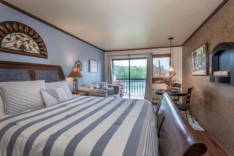 The views are amazing from every vantage point | Queen Bed
