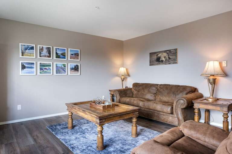 Sit and chat | Main Level