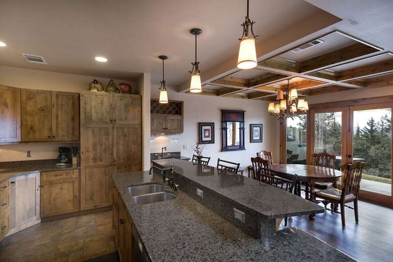 Dinning with a view | Main Level