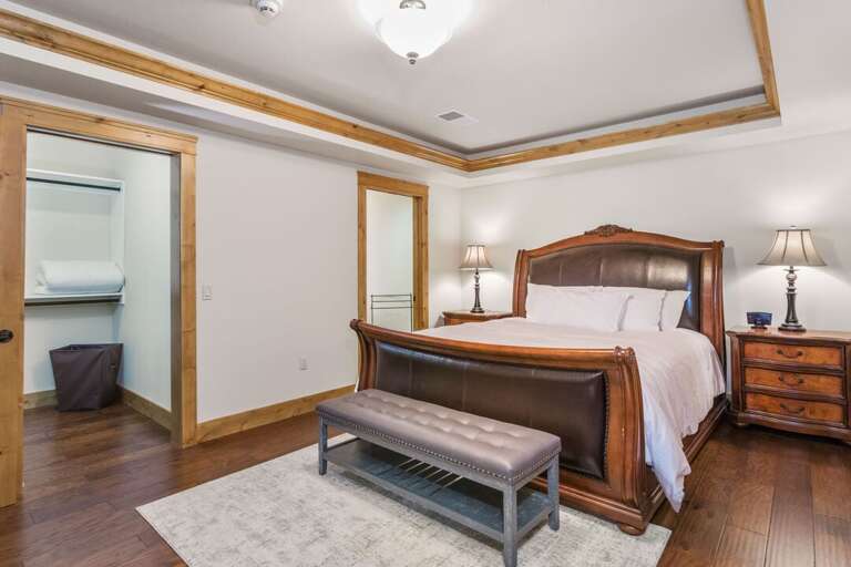 Master ensuite with big closet space | King Bed Master ensuite with big closet space | King Bed