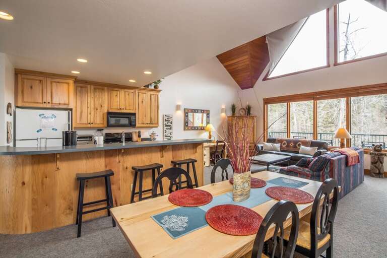 Have breakfast at the bar | Main Level Have breakfast at the bar | Main Level