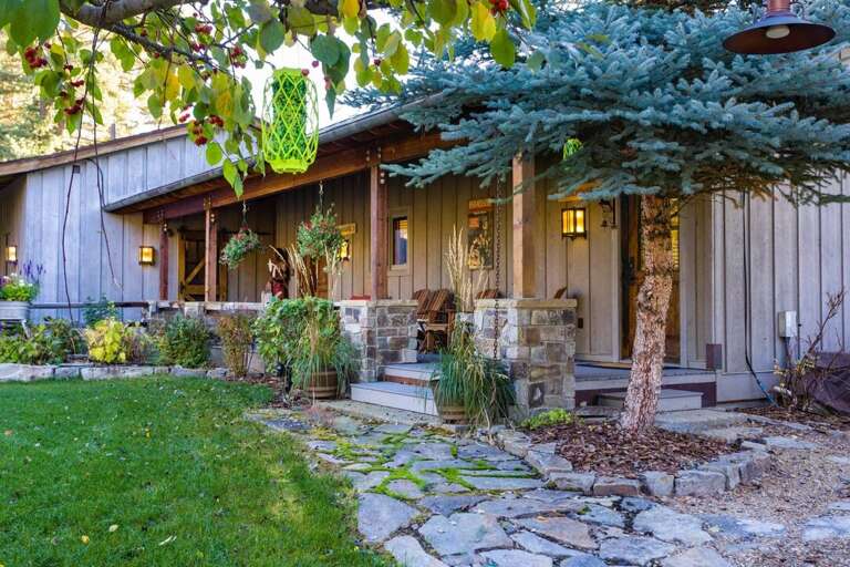 Rippling Waters Retreat Exterior