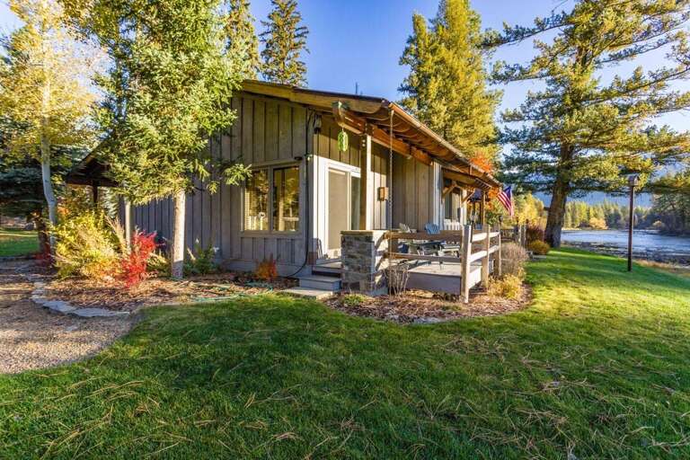 Rippling Waters Retreat Exterior